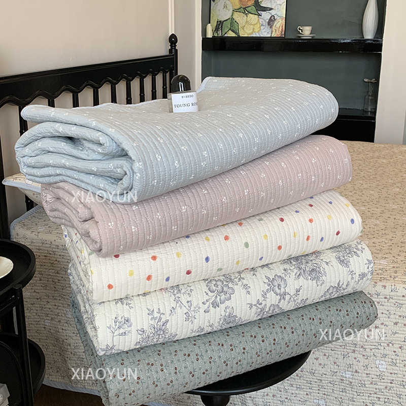 Kokvilnas tatami gultas pārklājuma komplekts, trīs vienības, svītrainas, Twill audums, reaktīvā drukāšana un krāsošana, mīksts pretslīdēšana, biezināts