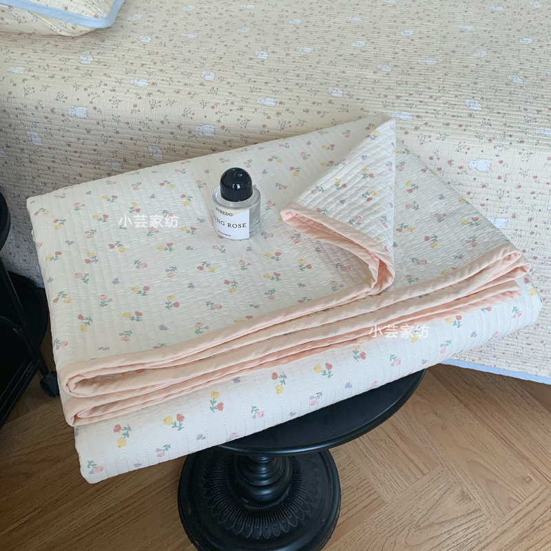 Kokvilnas tatami gultas pārklājuma komplekts, trīs vienības, svītrainas, Twill audums, reaktīvā drukāšana un krāsošana, mīksts pretslīdēšana, biezināts