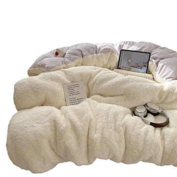 Sherpa ziemas četrdaļīgs gultas veļas komplekts – saglabā siltumu, iekļauj segas pārklāju, palagu un spilvenu vāciņus