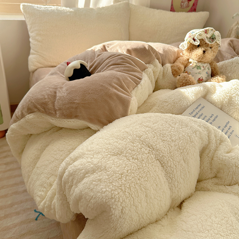 Sherpa ziemas četrdaļīgs gultas veļas komplekts – saglabā siltumu, iekļauj segas pārklāju, palagu un spilvenu vāciņus