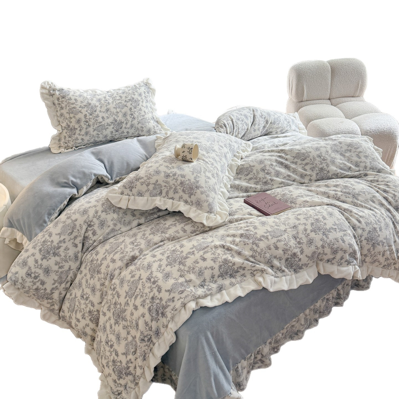 Milk velvet gultas veļas komplekts - Franču princeses stils, četrdaļīgs komplekts, ziedu raksts