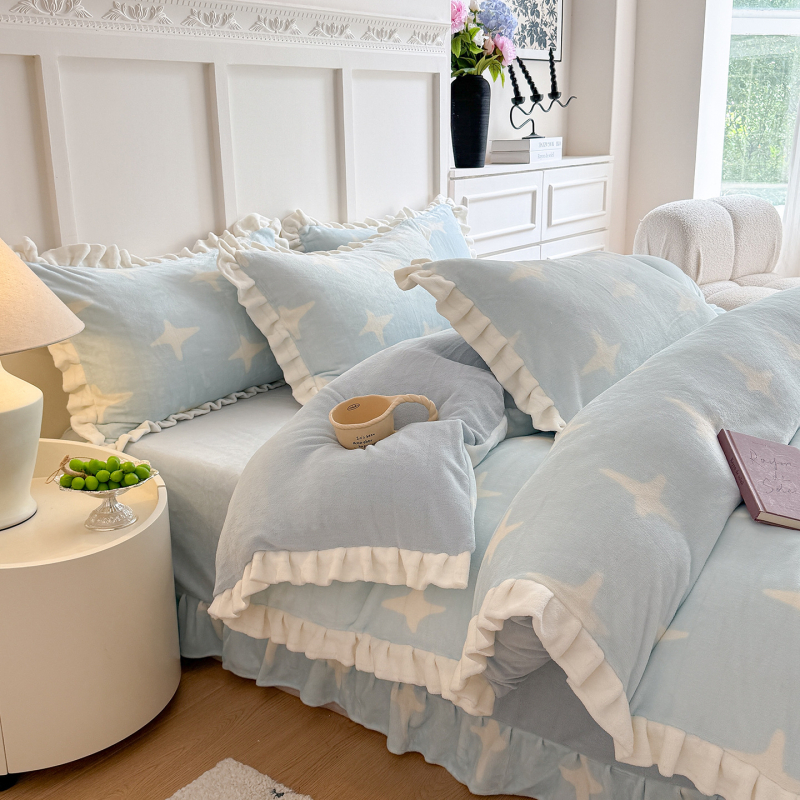 Milk velvet gultas veļas komplekts - Franču princeses stils, četrdaļīgs komplekts, ziedu raksts