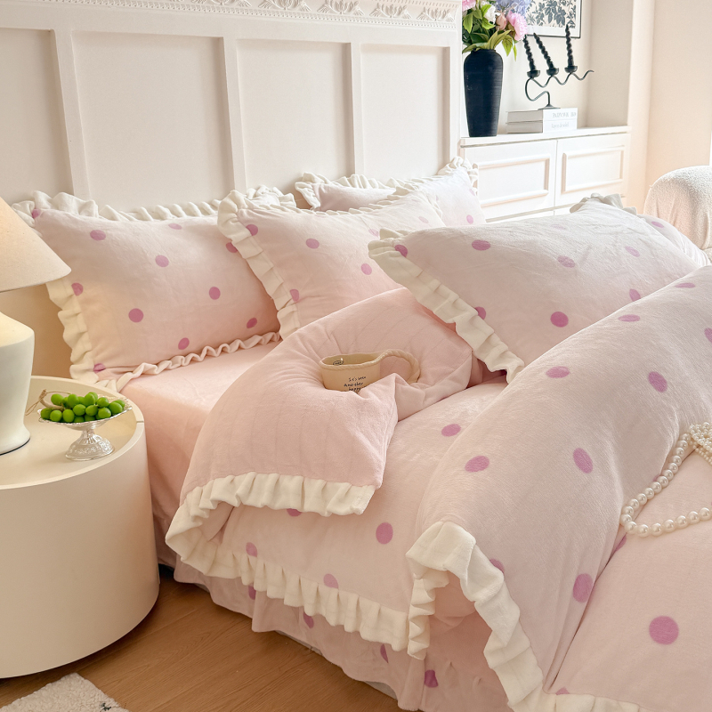 Milk velvet gultas veļas komplekts - Franču princeses stils, četrdaļīgs komplekts, ziedu raksts