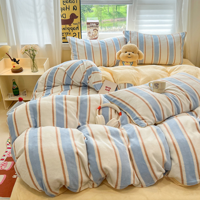 Milk velvet četrdaļīgs gultas komplekts, Muji stils, antistatiskas īpašības, raksts svītras vai kvadrāti