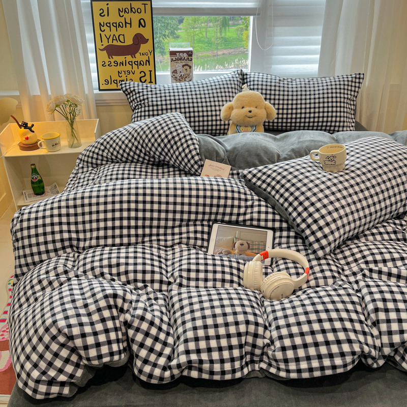 Milk velvet četrdaļīgs gultas komplekts, Muji stils, antistatiskas īpašības, raksts svītras vai kvadrāti