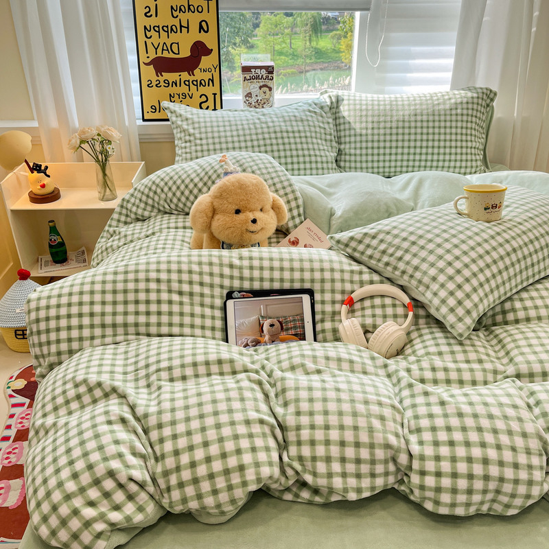 Milk velvet četrdaļīgs gultas komplekts, Muji stils, antistatiskas īpašības, raksts svītras vai kvadrāti