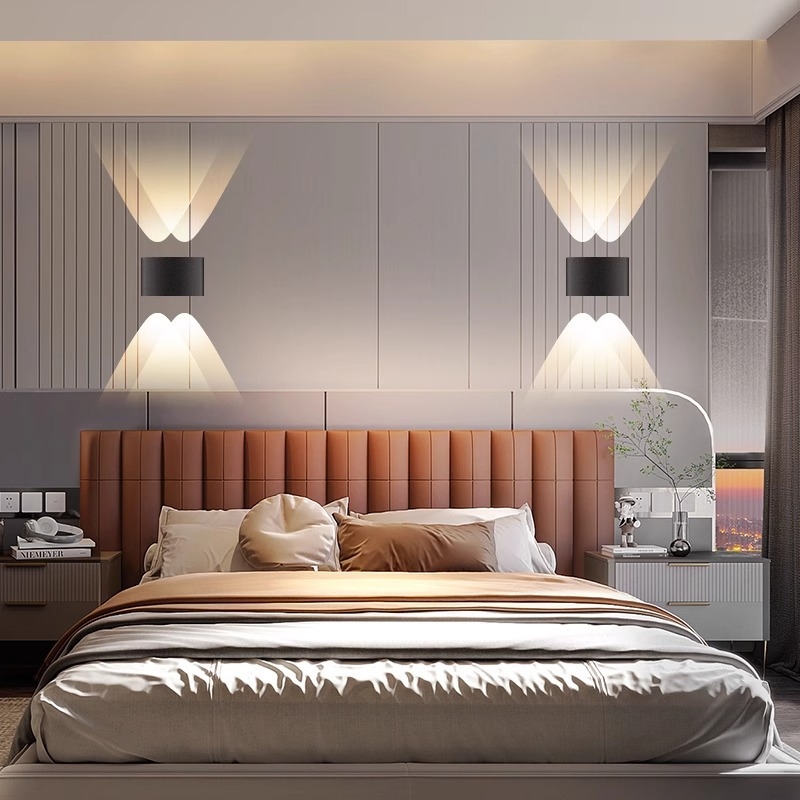 Išorinė sieninė LED lempa su dviem galvomis, atspari vandeniui, 220V, geležinis korpusas