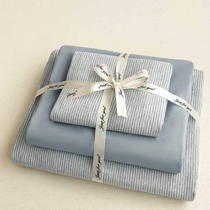 Muji stila gultas veļas komplekts ar pūļa vāku un elastīgu palagu – poliestera šķiedra, reaktīvā krāsošana, svītrainais vai vienkrāsains raksts, 3–4 gabalu komplekts, pavasaris–ziema