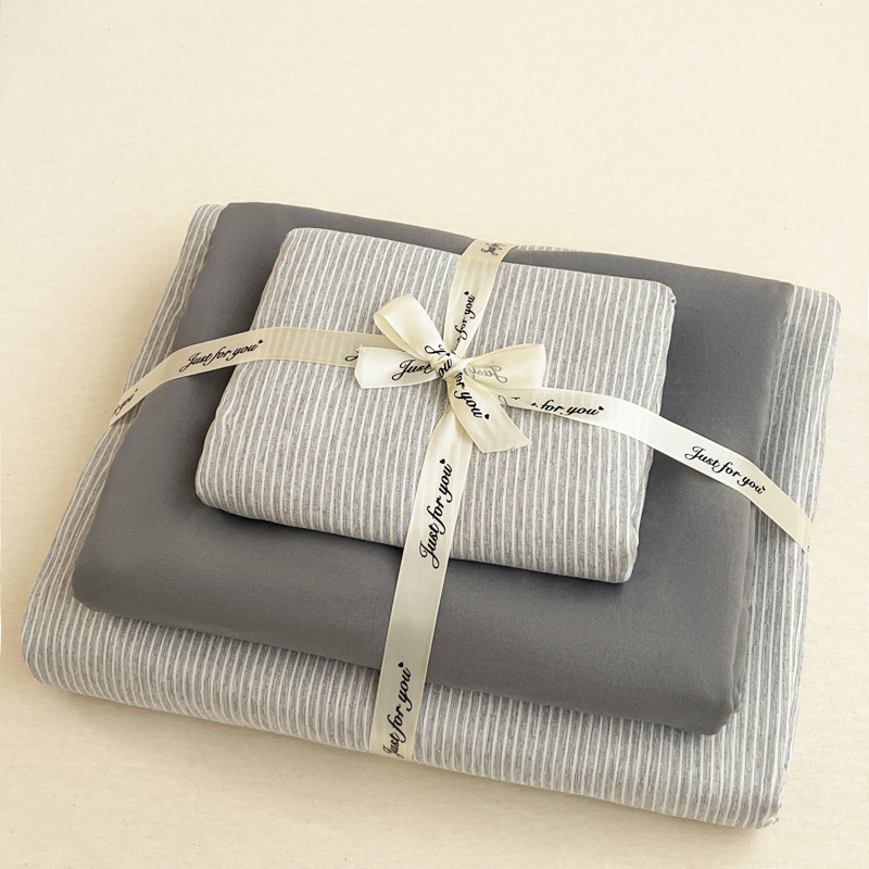 Muji stila gultas veļas komplekts ar pūļa vāku un elastīgu palagu – poliestera šķiedra, reaktīvā krāsošana, svītrainais vai vienkrāsains raksts, 3–4 gabalu komplekts, pavasaris–ziema