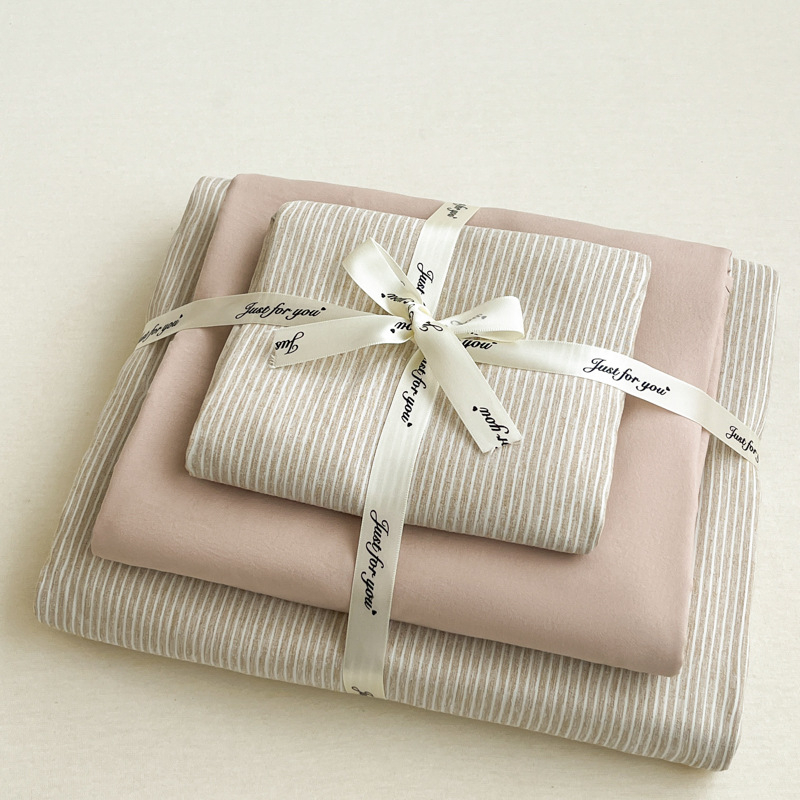 Muji stila gultas veļas komplekts ar pūļa vāku un elastīgu palagu – poliestera šķiedra, reaktīvā krāsošana, svītrainais vai vienkrāsains raksts, 3–4 gabalu komplekts, pavasaris–ziema