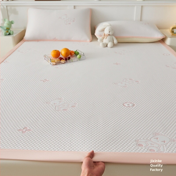 Ygde Gultas Matu Komplekts – Salokāms, Mūsdienīgs Minimalisms, Viskozes Šķiedra ar Ledus Zīdu Tekstūru, Drukāts Audums, Premium