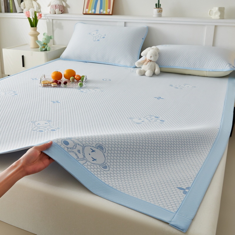 Ygde Gultas Matu Komplekts – Salokāms, Mūsdienīgs Minimalisms, Viskozes Šķiedra ar Ledus Zīdu Tekstūru, Drukāts Audums, Premium