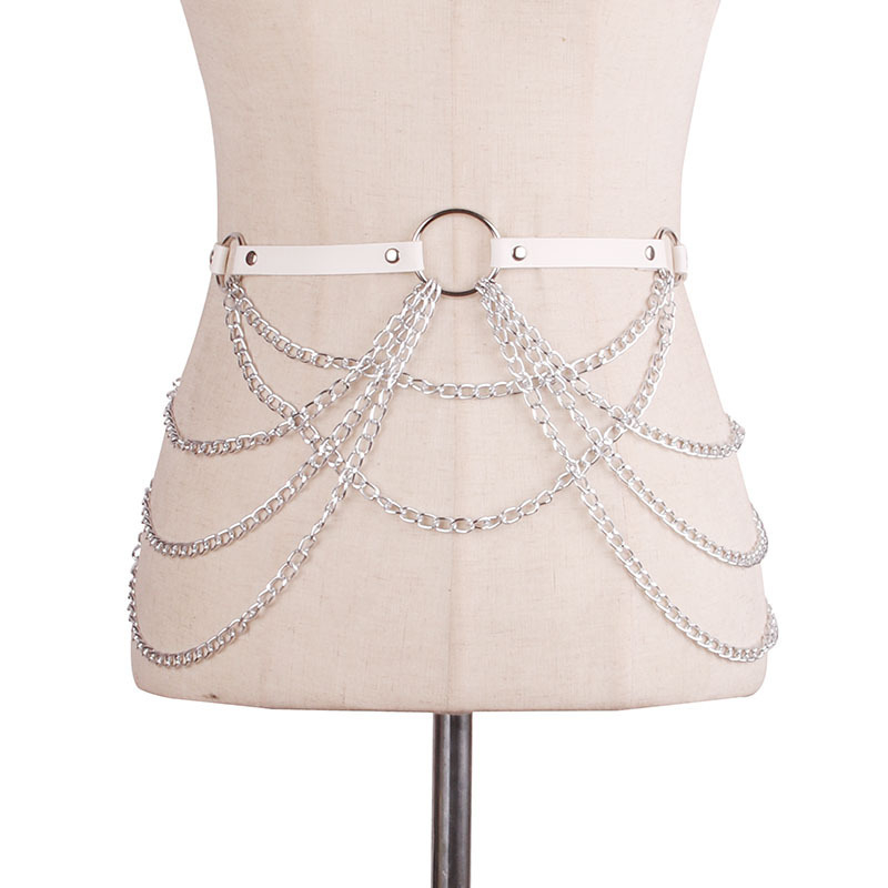 Iekšējā josta no mākslīgās ādas, universāls stils, daudzslāņu ar frančām un krustveida griezumiem, ar vienu sprādzi.