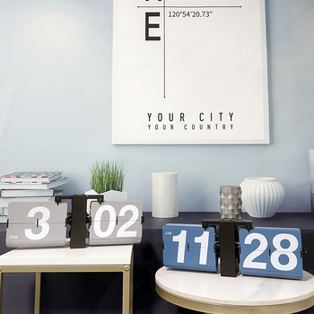 Fali óra, európai retro stílus, modell F018, kvarc mozgású (Németország), elemes.