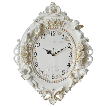 Fali óra, rombusz alakú, sweep másodperces mozgás, elemmel működő, gyantából készült