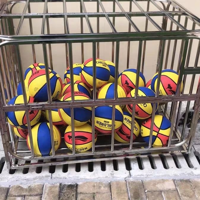 Cadru din lemn pentru mingi – coloană/raft pentru mingi, montaj prin sudură, accesorii: clemă pentru plasă