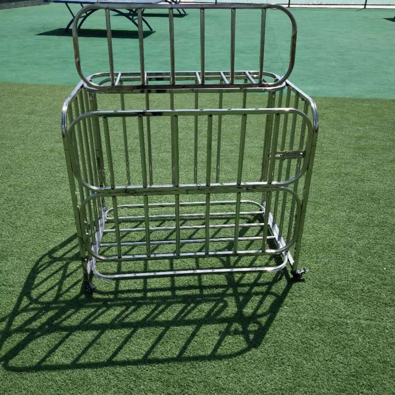 Cadru din lemn pentru mingi – coloană/raft pentru mingi, montaj prin sudură, accesorii: clemă pentru plasă