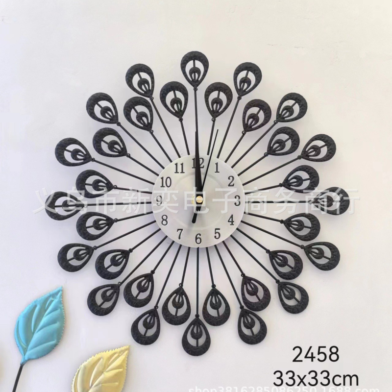 Fali óra fémből, kör alakú, elemmel működő, sweep seconds mozgás, analóg kijelző számokkal