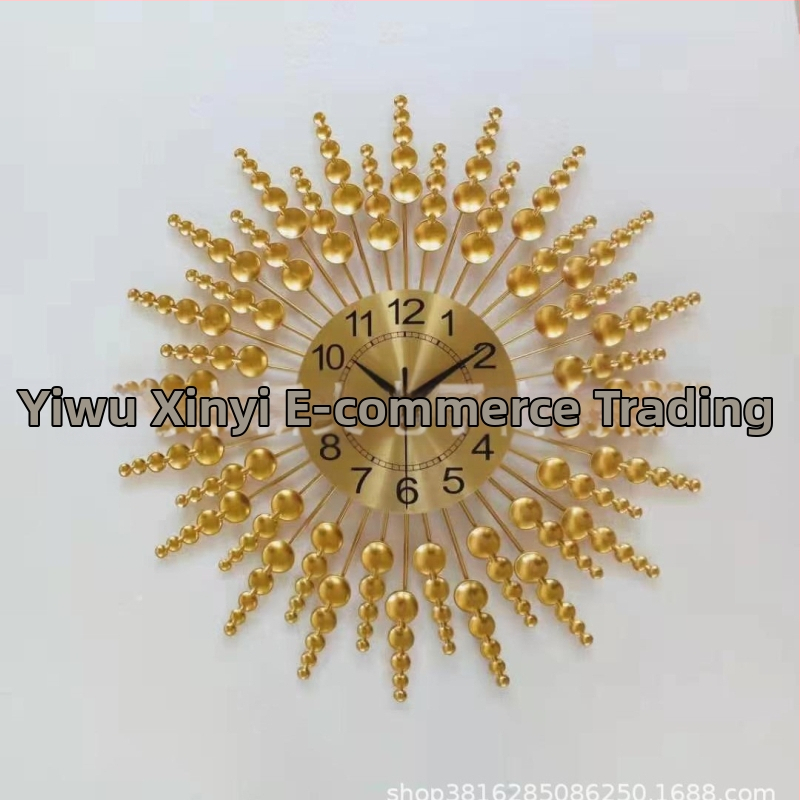 Fali óra fémből, kör alakú, elemmel működő, sweep seconds mozgás, analóg kijelző számokkal