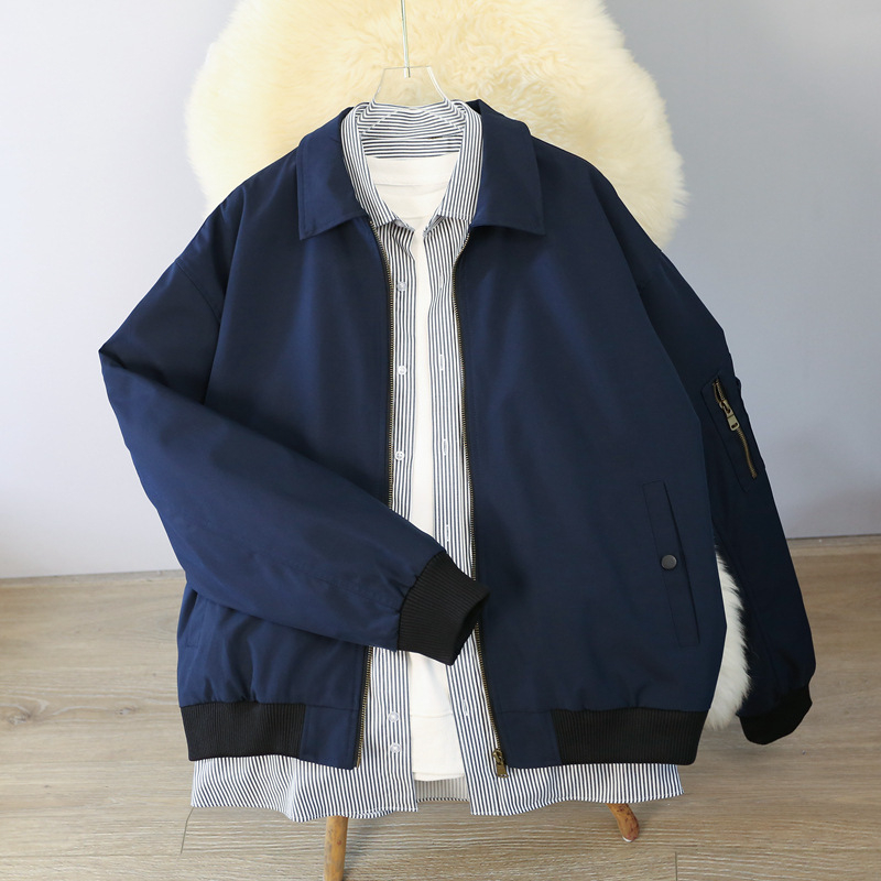 Férfi dzseki amerikai stílusban, álló gallérral, szűk szabás, poliészter-keverék anyag, őszi viseletre