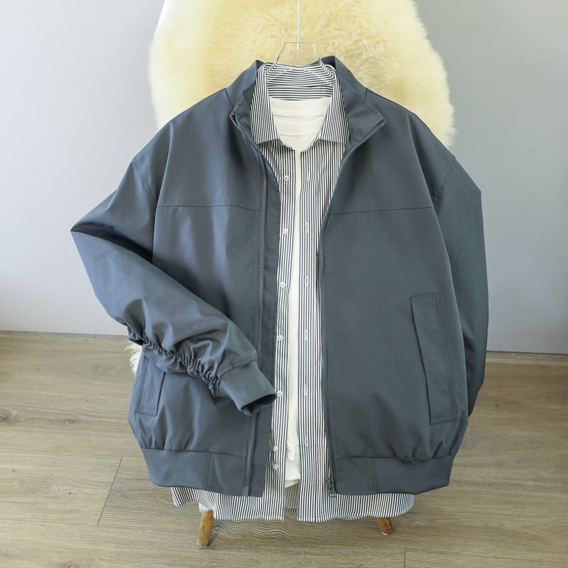 Férfi dzseki amerikai stílusban, álló gallérral, szűk szabás, poliészter-keverék anyag, őszi viseletre