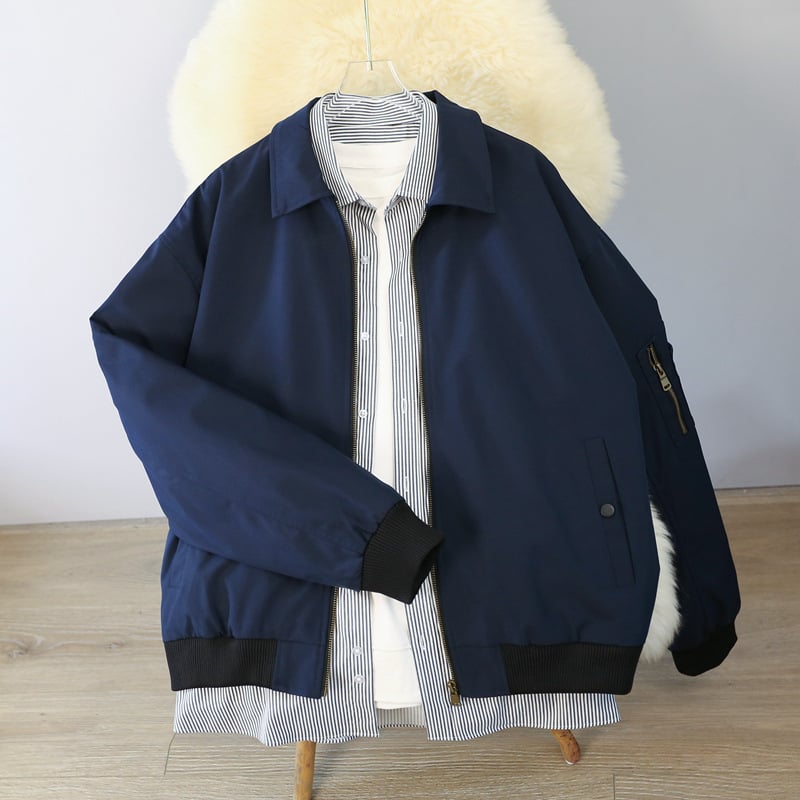 Férfi dzseki amerikai stílusban, álló gallérral, szűk szabás, poliészter-keverék anyag, őszi viseletre