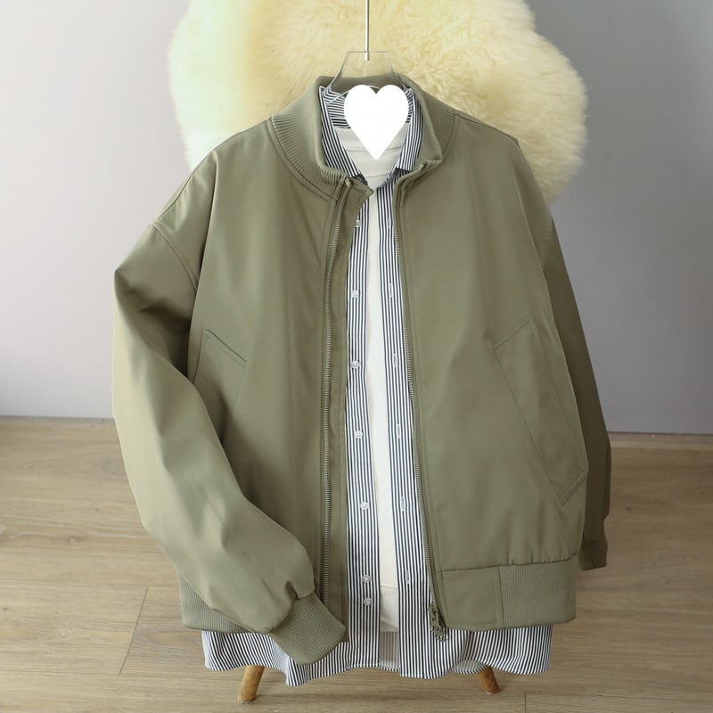 Férfi dzseki amerikai stílusban, álló gallérral, szűk szabás, poliészter-keverék anyag, őszi viseletre