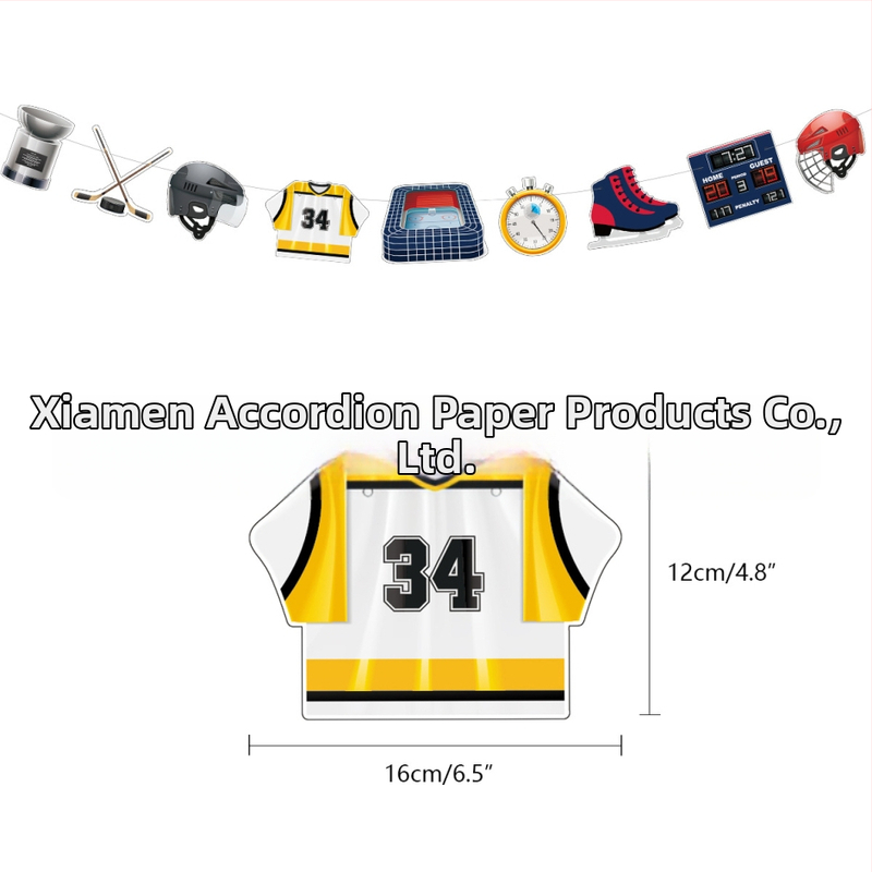 Hokejo tematikos vaikų gimtadienio rinkinio dekoracijos — torto toppers su hokejo motyvu, vėliavėlės, balionai, durų ženklai ir pakabintos kortelės; geometrinis dizainas, modernus ir minimalistinis; medžiaga: dengtas popierius.