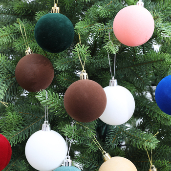 Božićna kuglica ukras, materijal flocking, stil modernog jednostavnog dizajna, poluručna i polu-mehanička izrada.