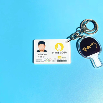 Allkirjaga lauatennise võtmehoidja – kaardikaunistus, aksessuaar kotile ja seljakotile