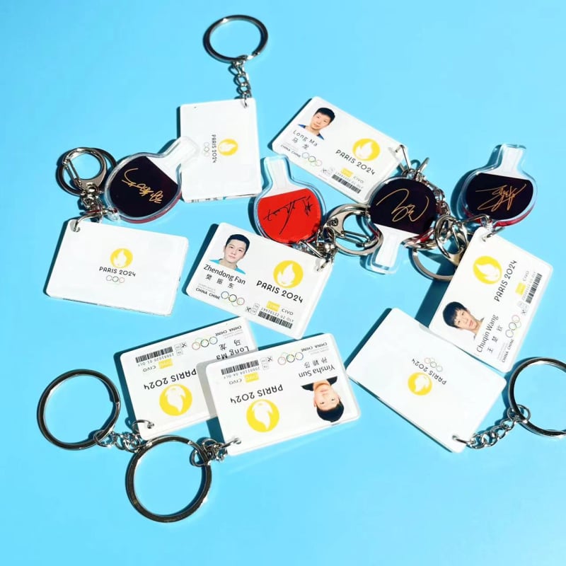 Allkirjaga lauatennise võtmehoidja – kaardikaunistus, aksessuaar kotile ja seljakotile