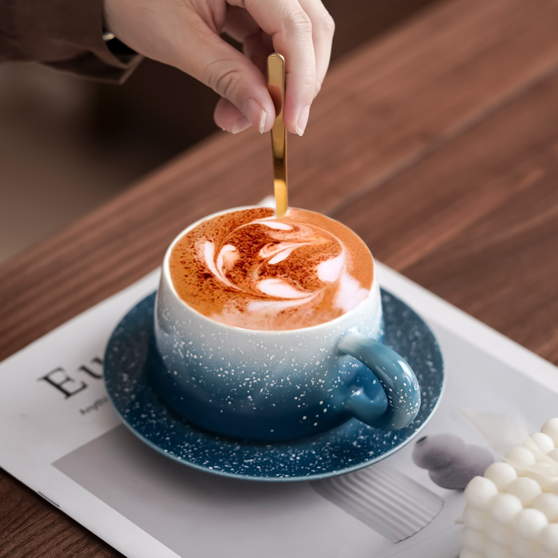 Chupu keramika Japonų stiliaus kavos puodelių ir padėkliukų rinkinys su gradient latte art, dovanų dėžutė