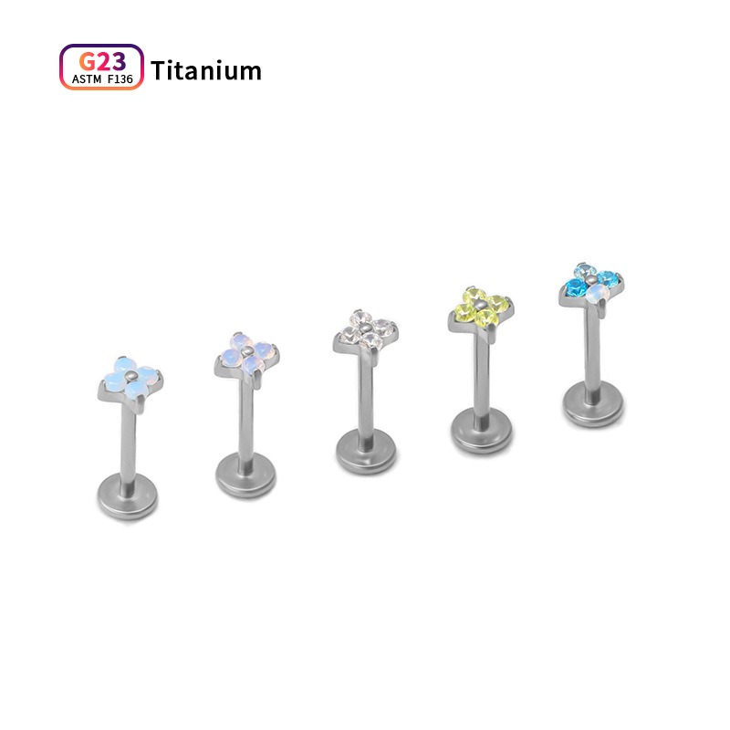 Пиърсинг бижута за уши от титиева сплав, форма четирилистна детелина, вградени синтетични цирконии