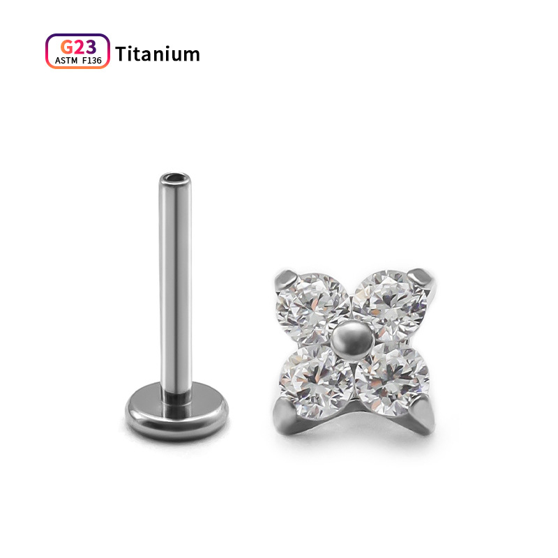 Пиърсинг бижута за уши от титиева сплав, форма четирилистна детелина, вградени синтетични цирконии