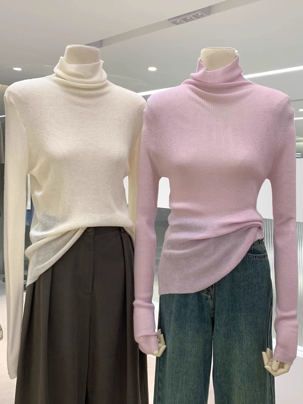 Pleten pulover s polo ovratnikom, kapuljača, dugi rukavi, uski kroj (Jesen 2025)