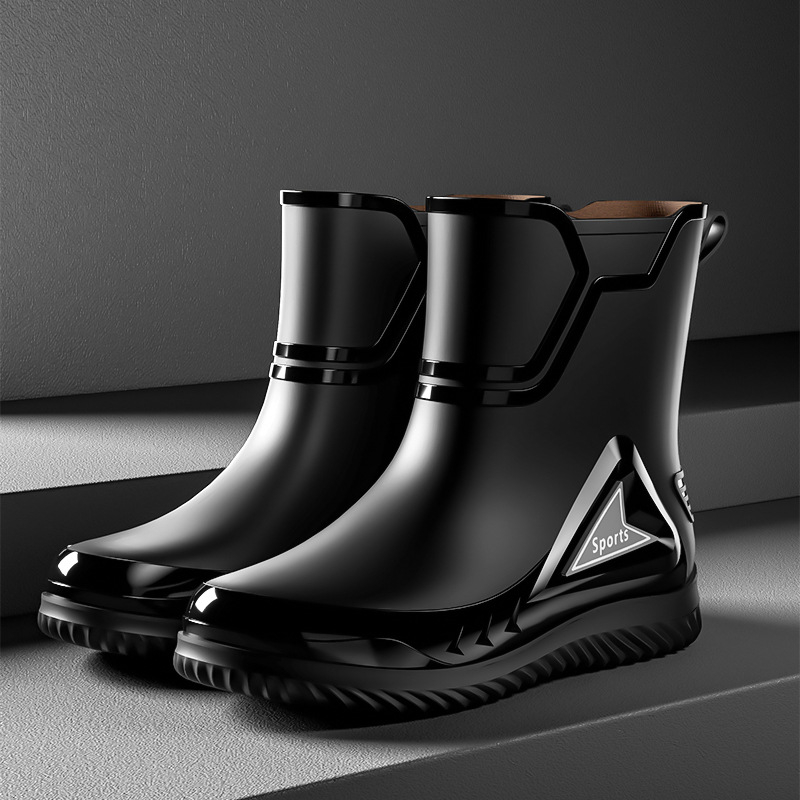 Vīriešu lietus zābaki ar PVC augšdaļu, vidēja caurules augstums, injekcijas veidota plastmasas zole, apaļa purns, piemērotas visām sezonām