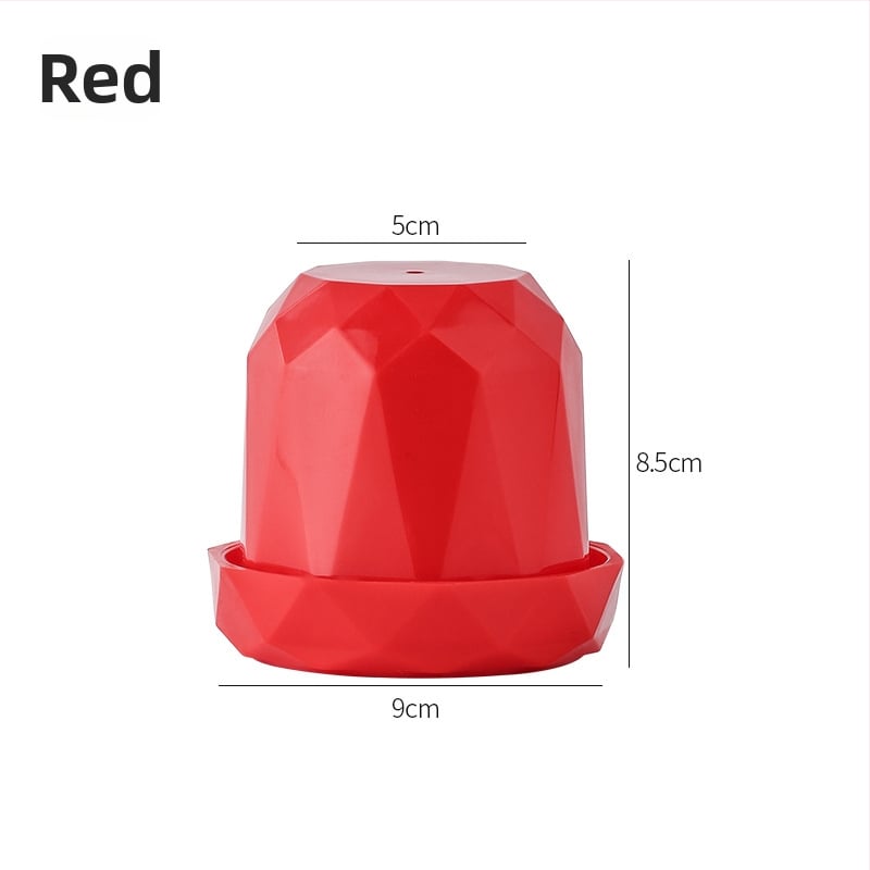 Täringukuppide komplekt alusega, kõrge kvaliteediga helisummutiga, plastikust konstruktsioon, 100 tk pakendis, kohandamise võimalus, sobib šahile ja kaardimängudele