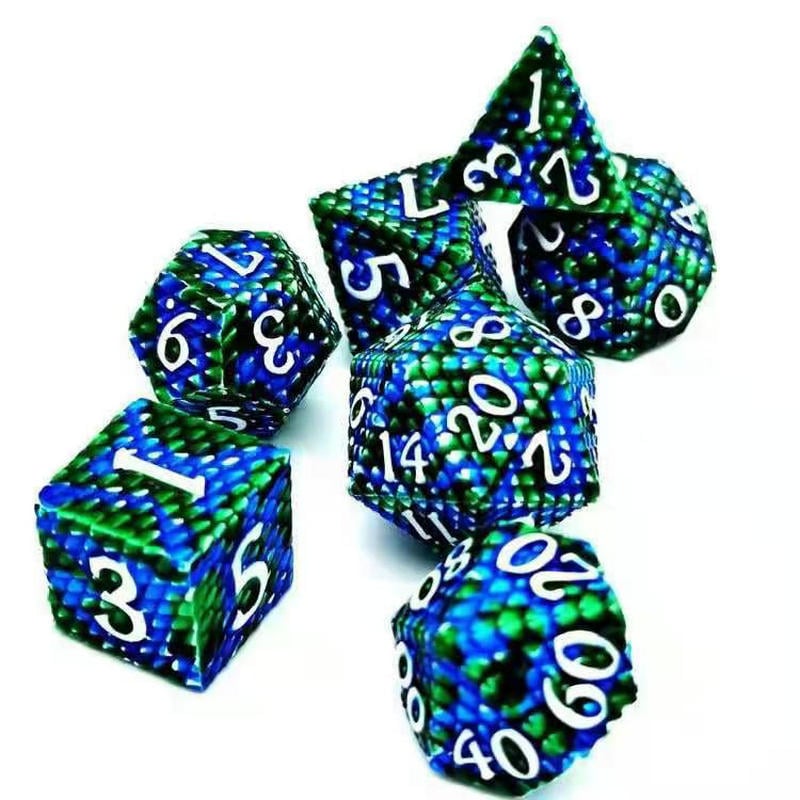 Metāla spēļu kauliņi no cinka sakausējuma, daudzfacētiska drakona zvīņu raksts, taisnstūra stila, iespējama pielāgošana, piemēroti šahām un spēlēm ar kartēm