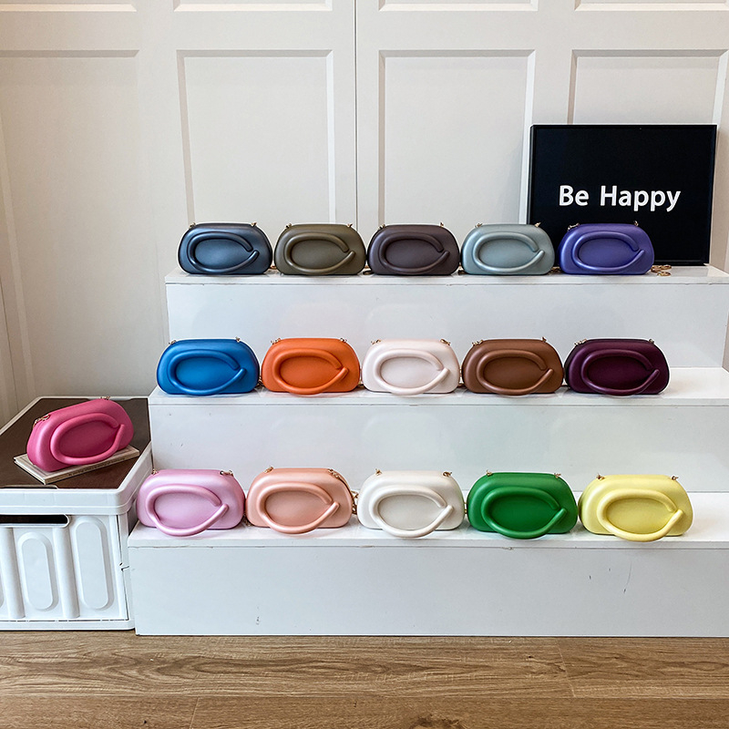 Õhtukott käe jaoks, akrüül, horisontaalne ruudukujuline kuju, magnetlukustus, sisemine dokumenditasku, üks rihm