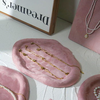 Rotaslietu izstādes statīvs, rokām darināts, flaneļa materiāls, radošs dizains, meitenīgs stils