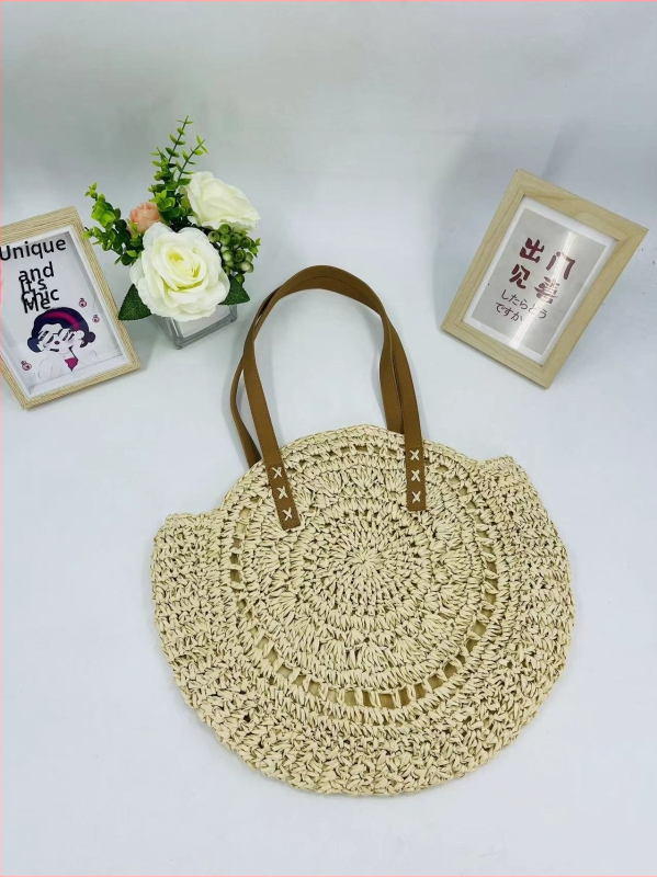 Ümmargune õlekõrrest kootud õla kott – linnalik lihtne stiil, tõmblukk kinnitusega, laminoid sisemus, üks õlarihm, kevad 2025