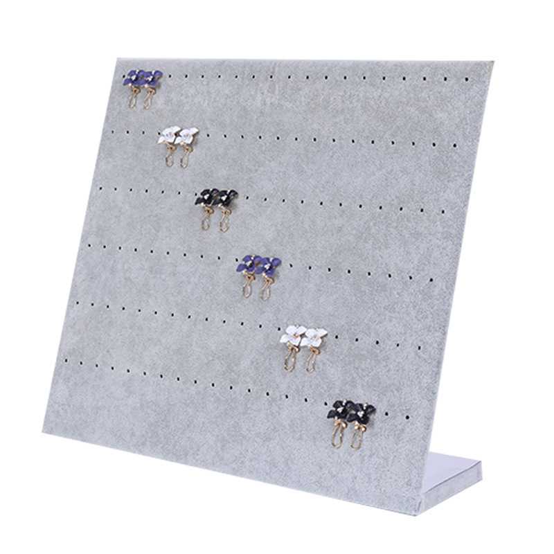 Vertikāls L-formas juvelierizstrādājumu stends auskarām un kaklariem — samta apvalks, kompozītmateriāls, mākslas vēja stils