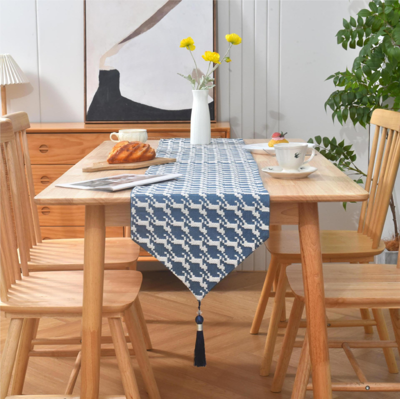 Jacquard stolni runner od poliester-cotton, marokanski stil, geometrijski uzorak, moderan minimalistički dizajn