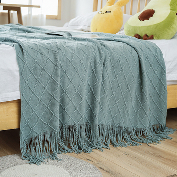 Sofos pledas su nordišku diamantiniu mezginiu, akrilinio pluošto, 500–799 g, visiems metų laikams, šiuolaikinis minimalistinis stilius