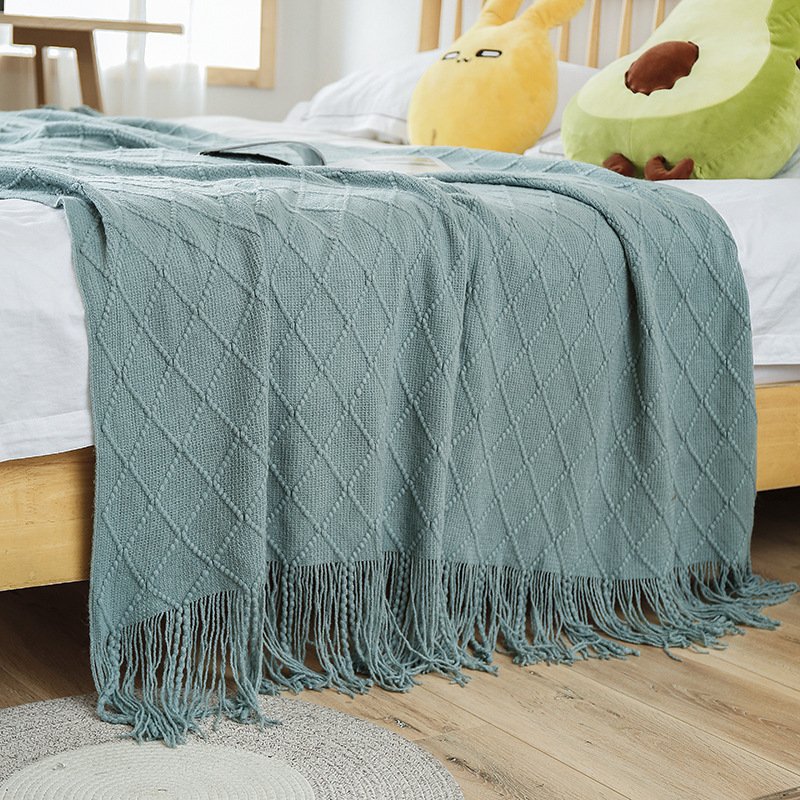 Sofos pledas su nordišku diamantiniu mezginiu, akrilinio pluošto, 500–799 g, visiems metų laikams, šiuolaikinis minimalistinis stilius