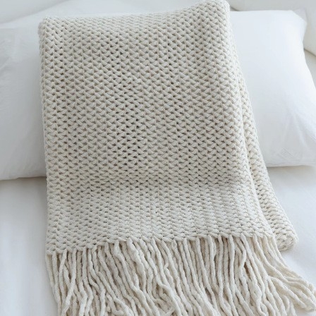 Mezgta lovos pledas, vienodo rašto, iki 300 g, akrilas, visoms metų laikams