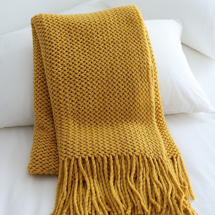 Mezgta lovos pledas, vienodo rašto, iki 300 g, akrilas, visoms metų laikams