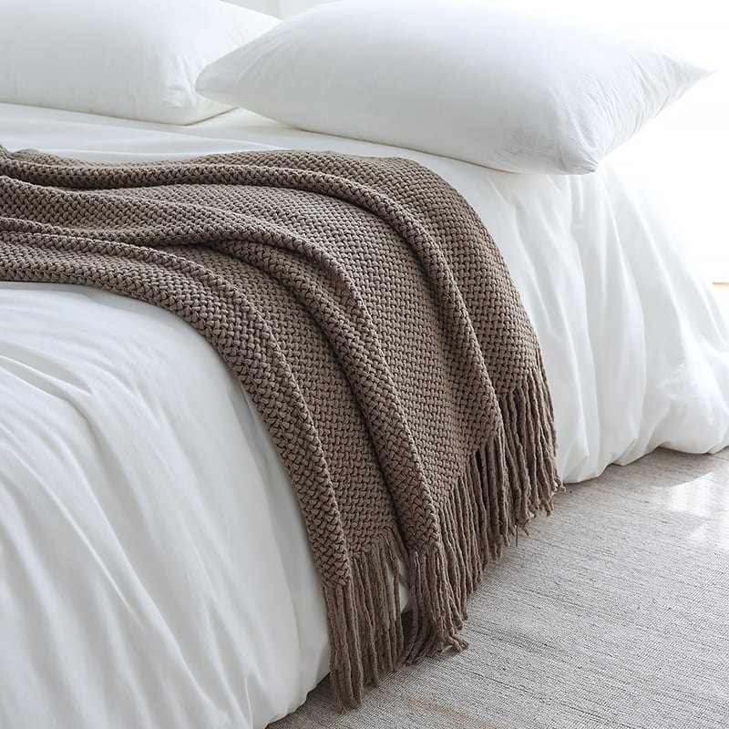 Mezgta lovos pledas, vienodo rašto, iki 300 g, akrilas, visoms metų laikams