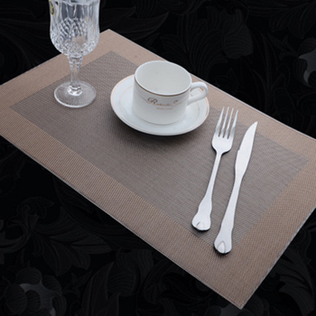 PVC stalo padėkliukas – kvadratinis, vienos spalvos raštas, šiuolaikiškas paprastas stilius, aukštos kokybės