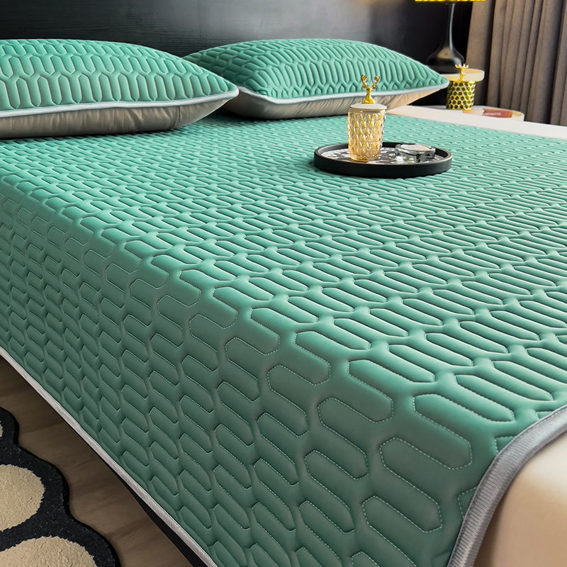 Trīsdaļīgs latexes dzesējošais mats ar Ice Silk, salokāms, piemērots studentu internātam, vienguļajam guļvietai, mazgājams (Materiāls: mākslīgais latekss; Darījums: Cits; Lateksa saturs: zem 70%; Stils: Mūsdienu vienkāršība)